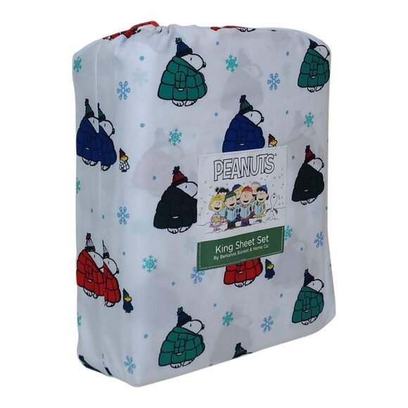 Peanuts Snoopy King Sheet Set By Berkshire Holiday Christmas Igloo Winter 4 pc - Picture 6 of 7